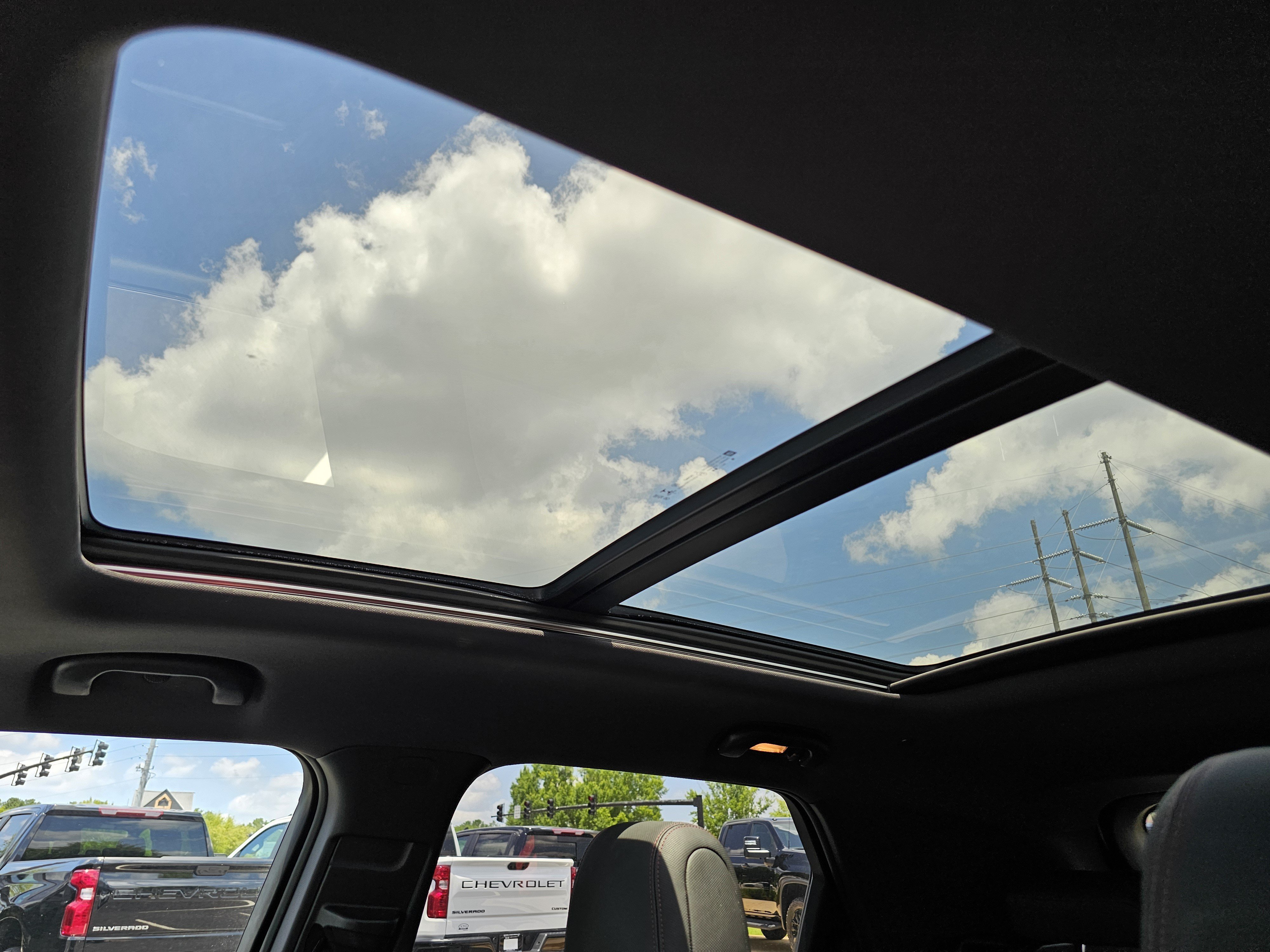 Used 2023 Summit White Chevrolet RS image 19