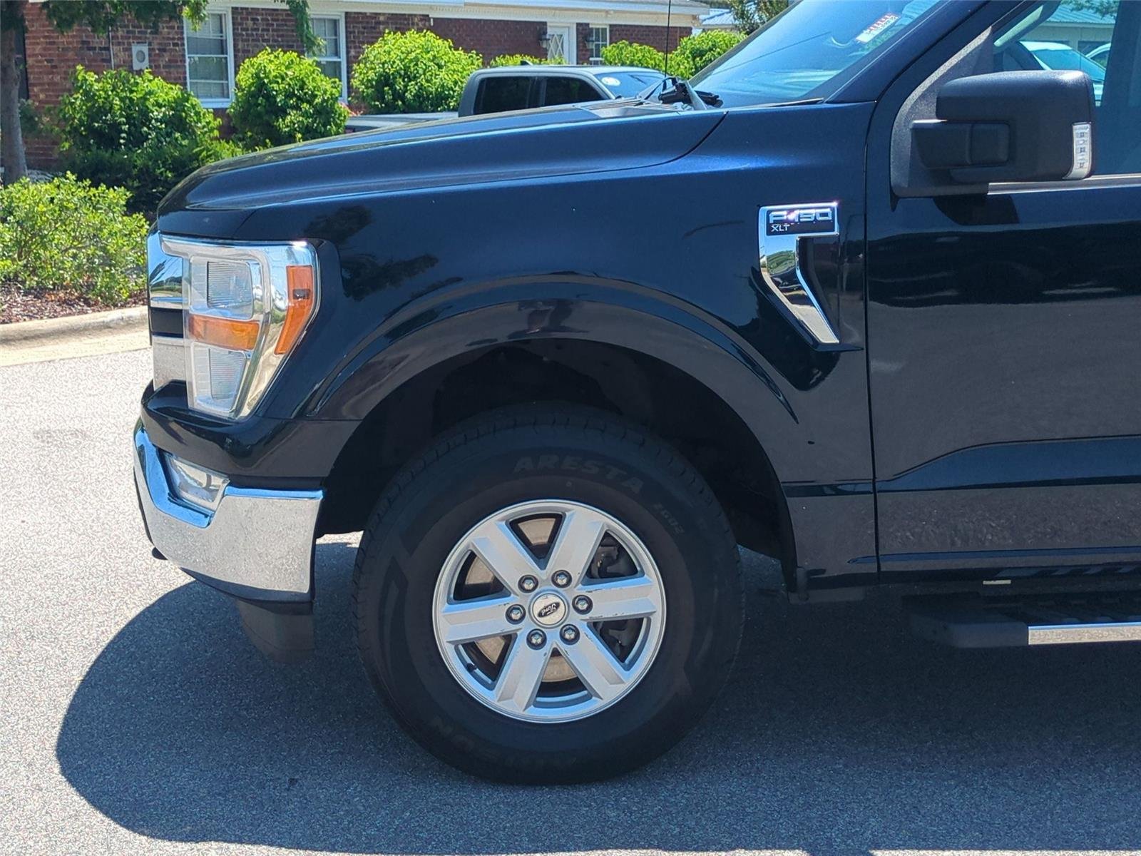 Used 2021 Antimatter Blue Ford XLT image 10