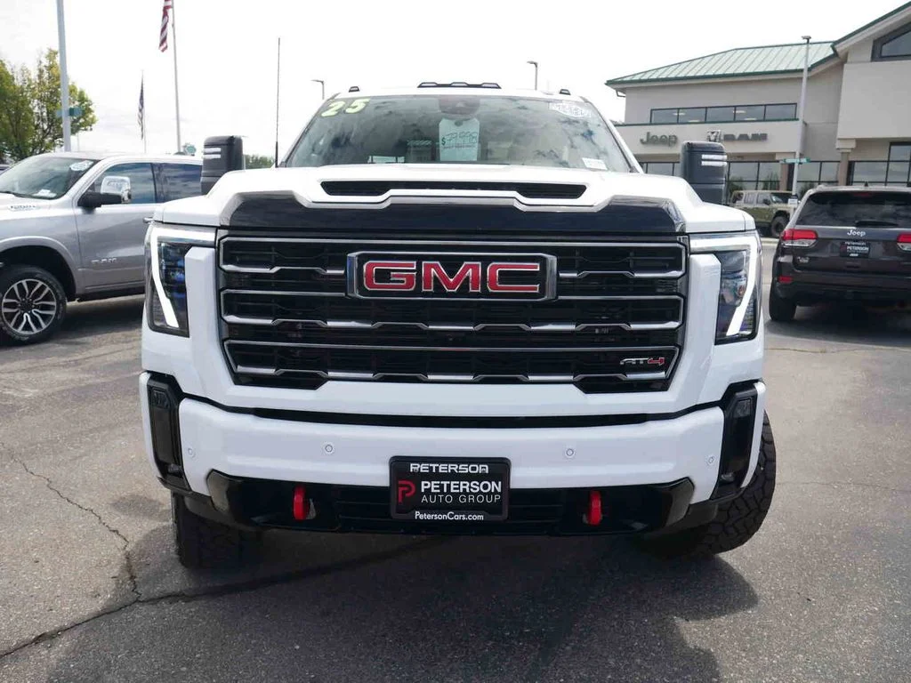 Used 2025 White GMC AT4 image 3