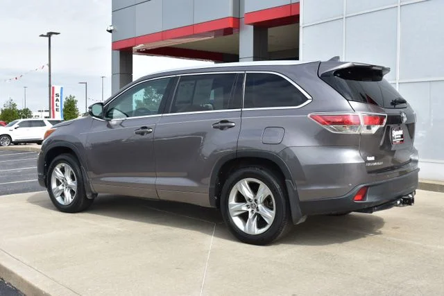 Used 2016 Gray Toyota Limited image 7