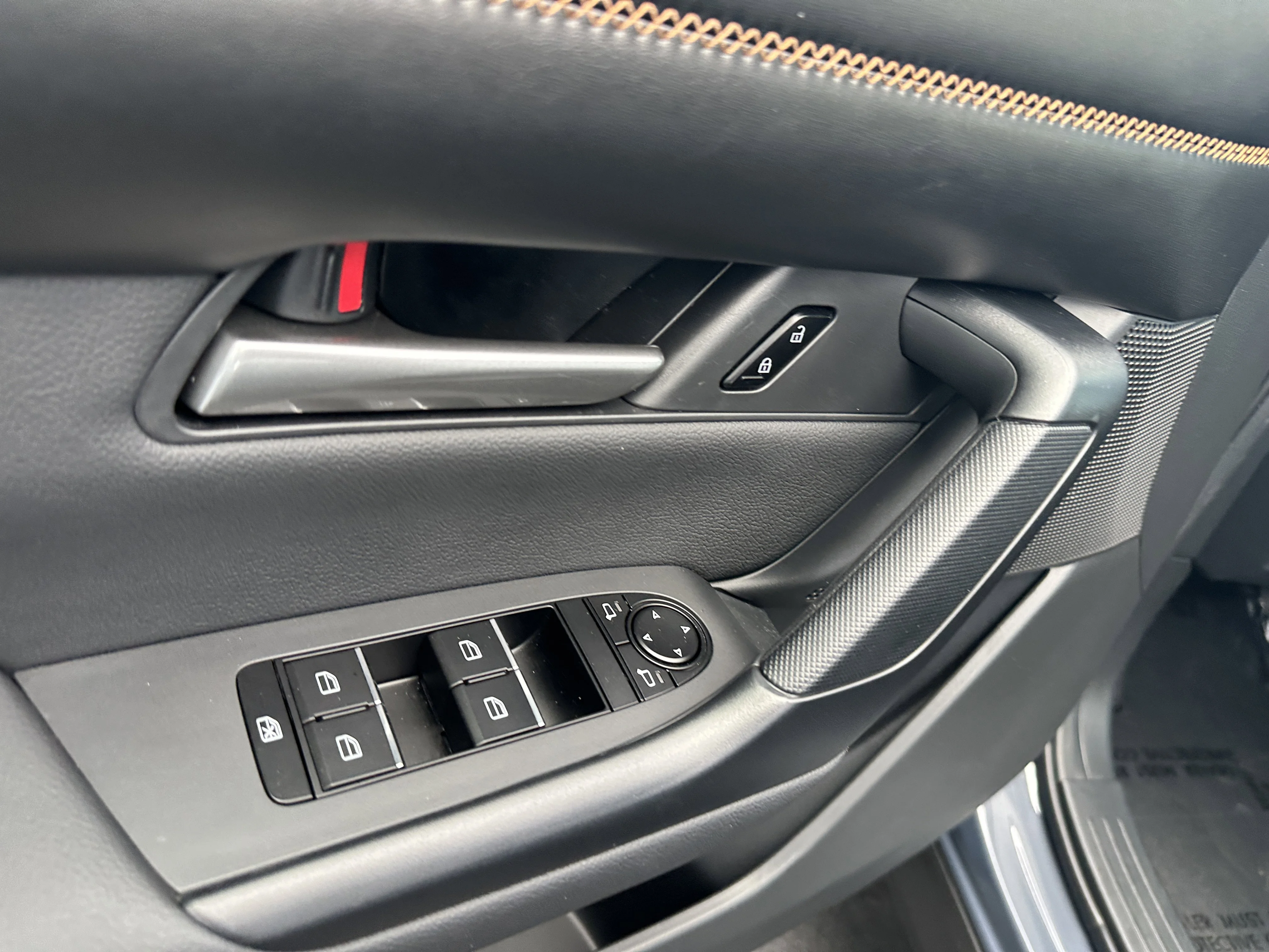 2025 Mazda CX-50 Premium - Photo 24