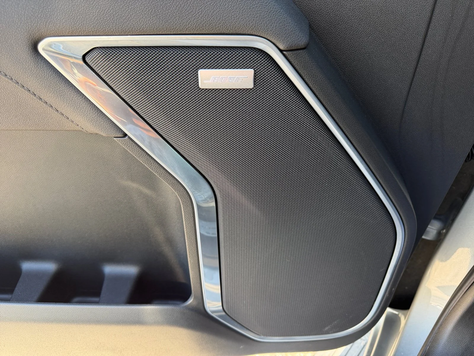 Used 2025 Sterling Metallic GMC SLT image 21