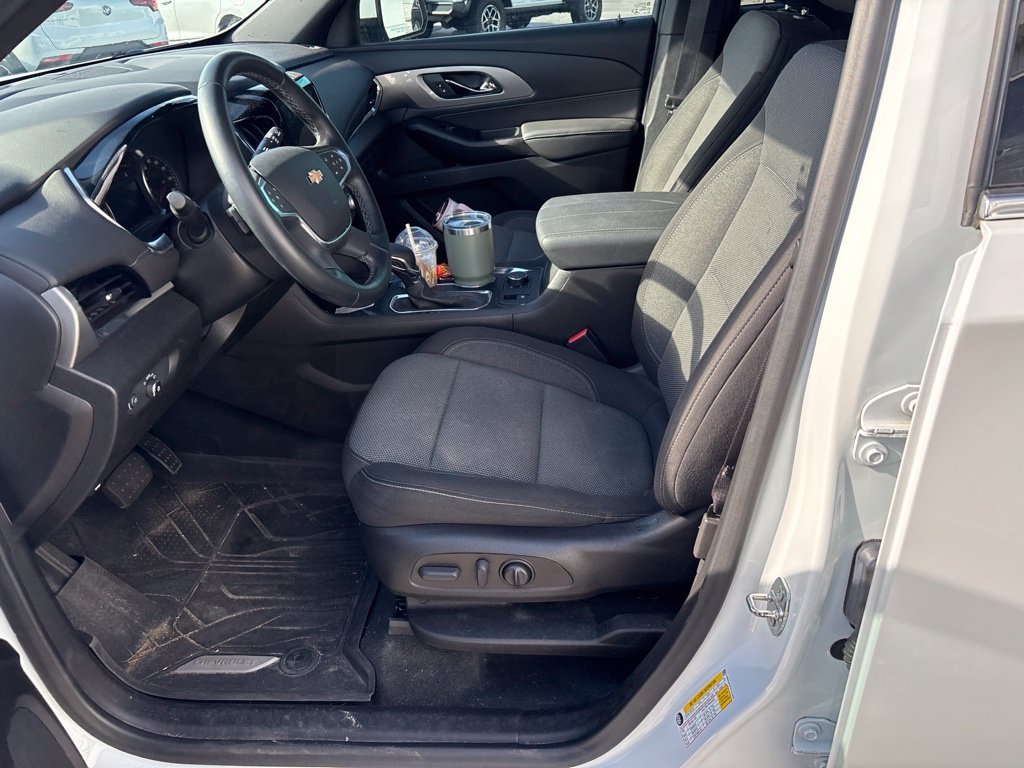 Used 2023 SUMMIT WHITE Chevrolet LT Cloth image 9
