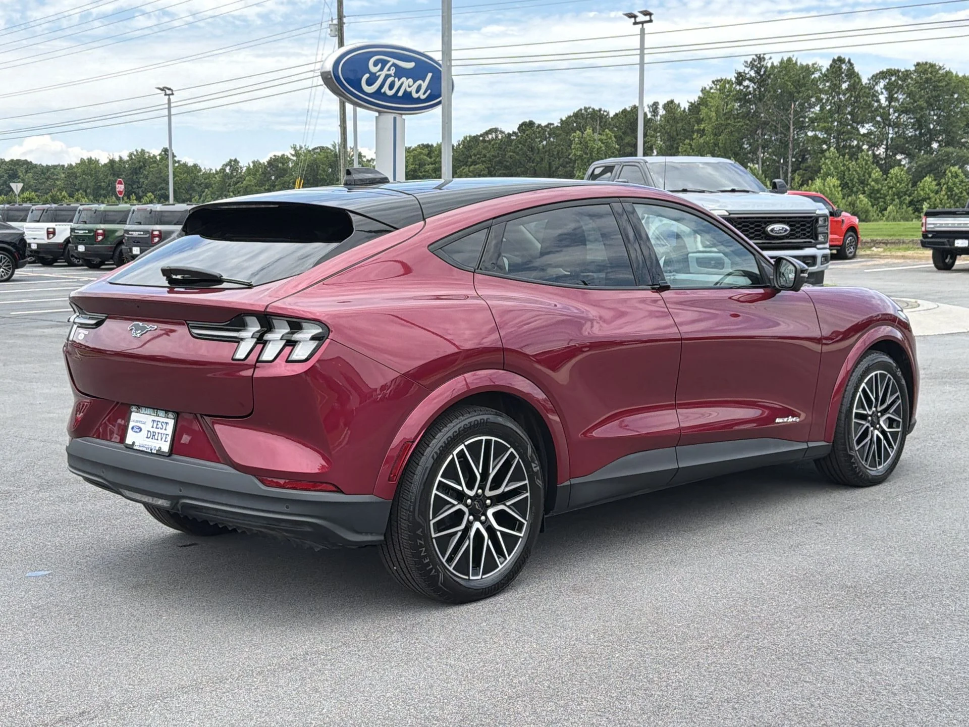 Certified Used 2025 Molten Ford Premium image 31