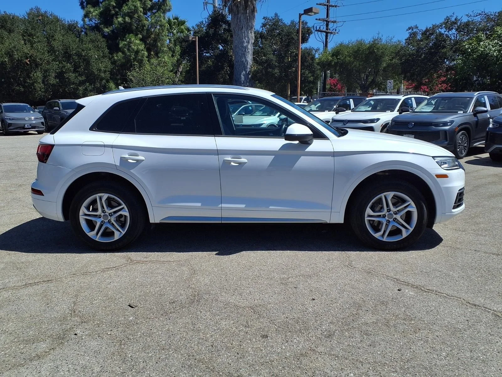 Used 2018 White Audi 2.0T image 3