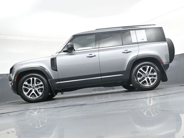 Used 2020  Land Rover SE image 42