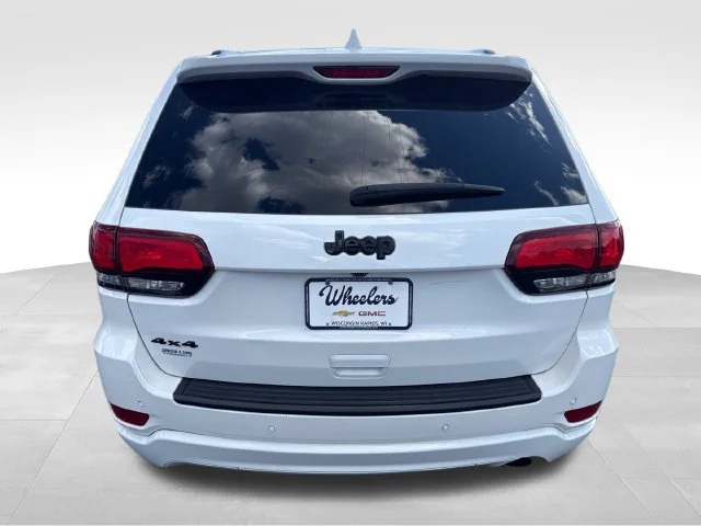 Used 2022 White Jeep Laredo X 4x4 image 4