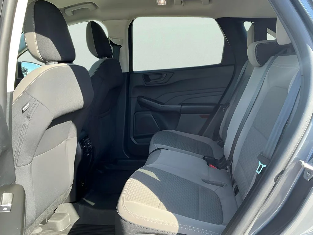 Used 2022 Gray Ford SE image 27