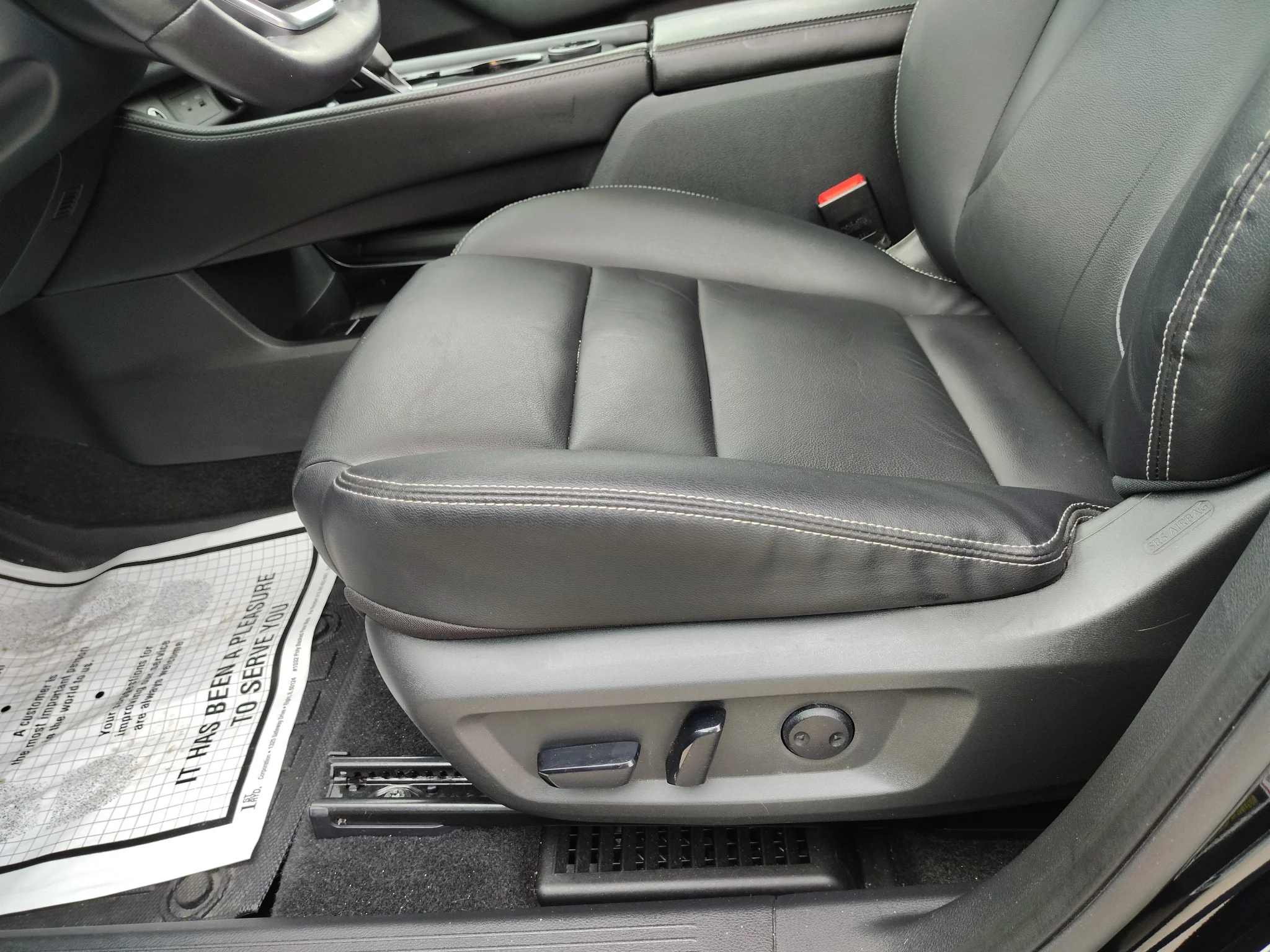 Used 2023 Black Nissan SL image 9
