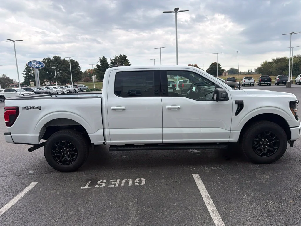 New 2026 Oxford White Ford XLT image 6