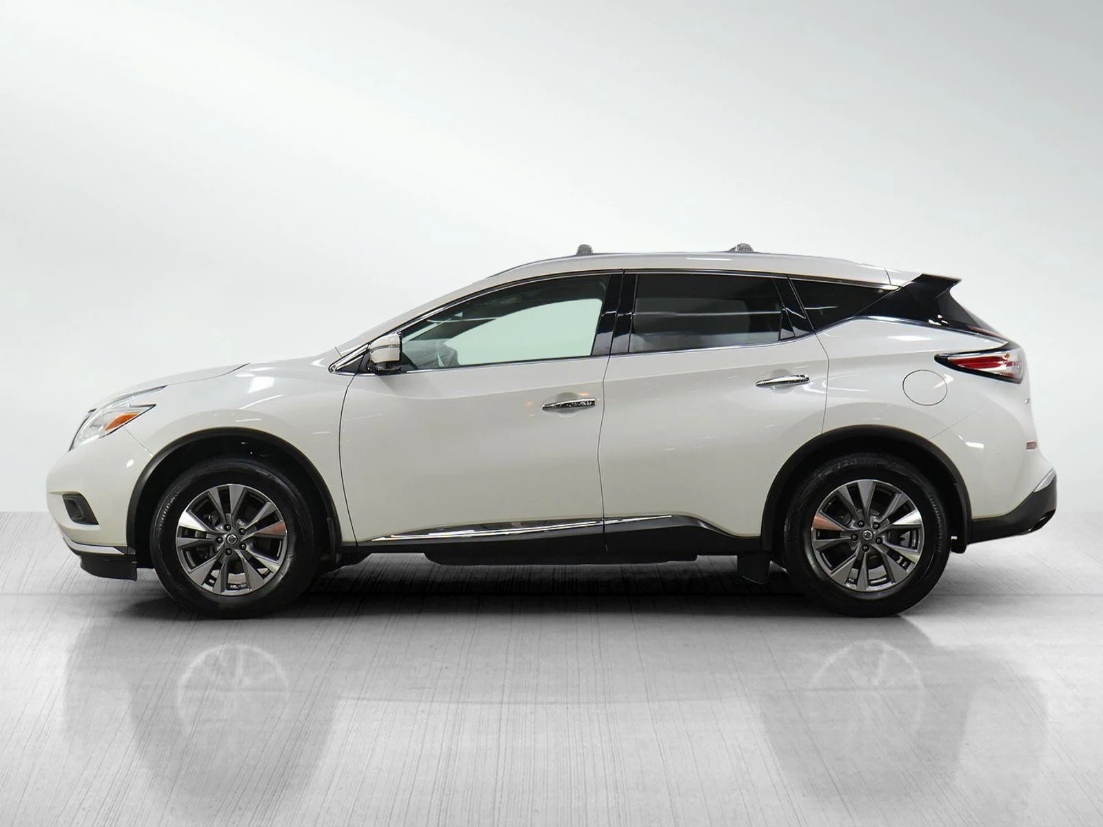 Used 2016 Nissan Murano SL with VIN 5N1AZ2MH6GN115846 for sale in Wayzata, Minnesota