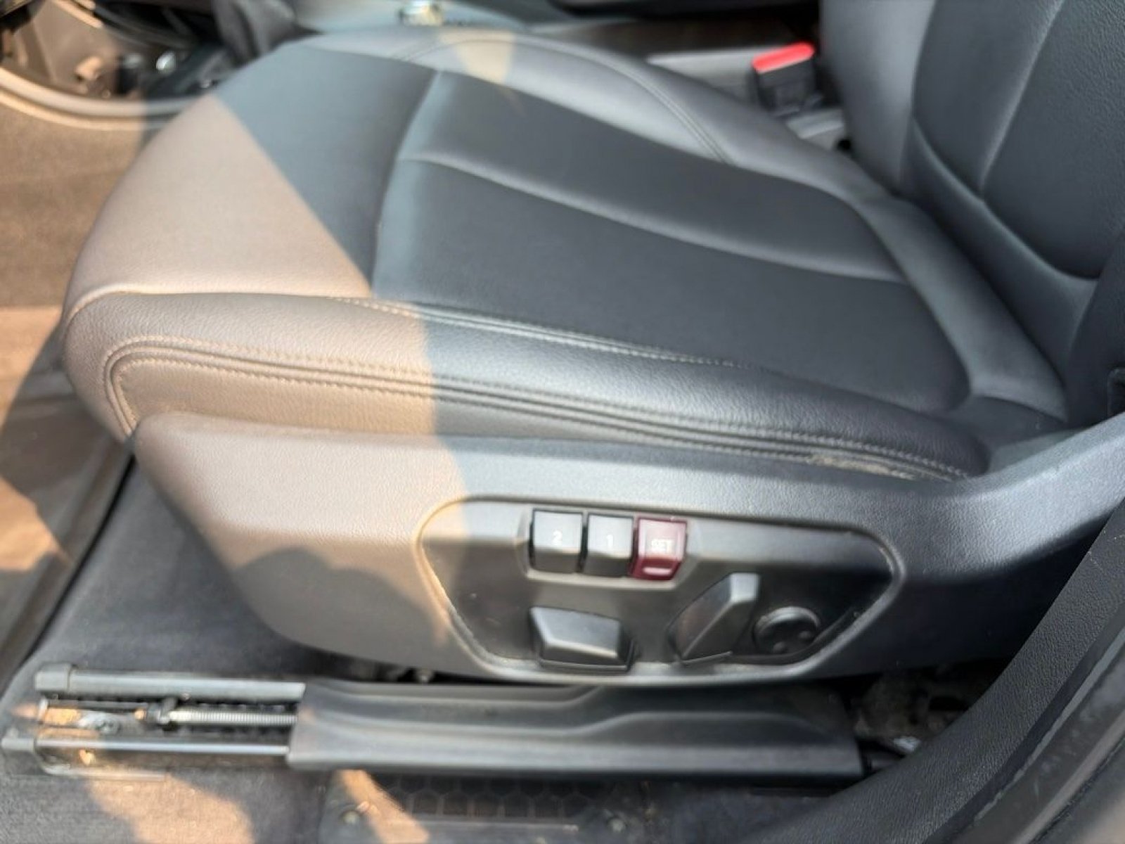 Used 2018 Jet Black BMW xDrive28i image 13