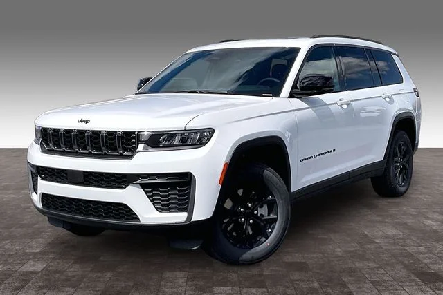 2026 Jeep Grand Cherokee L Laredo Altitude 4x4's photo