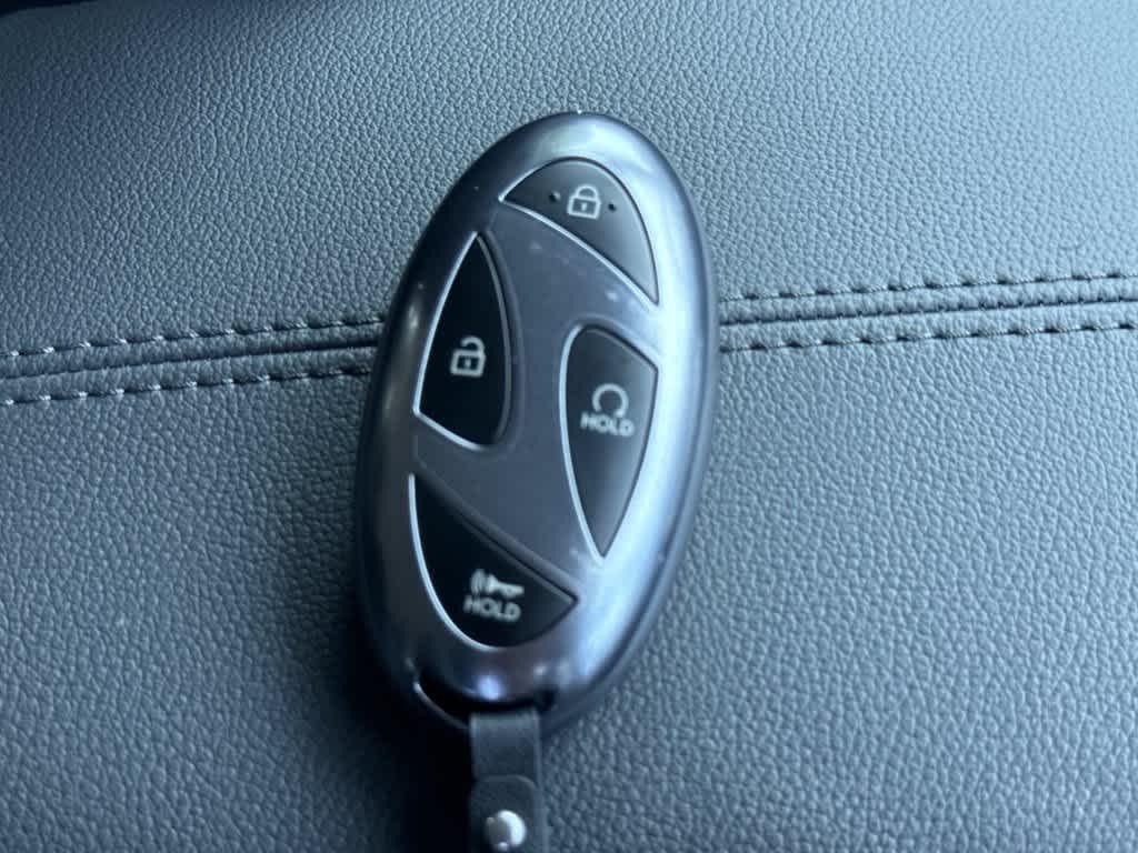 New 2026 Shimmering Silver Hyundai SE FWD image 28