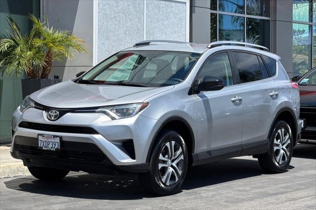 Certified Used 2017 SILVER ME Toyota  image 10