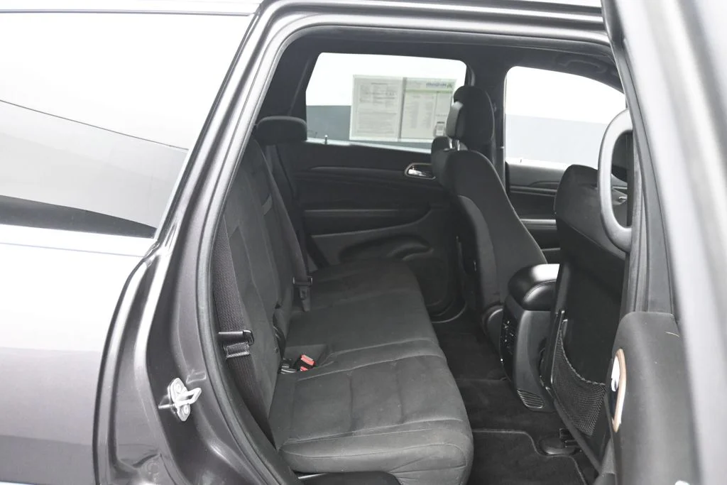 Used 2016 Gray Jeep Laredo image 10