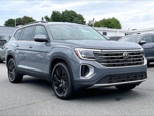 2026 Volkswagen Atlas SE w/Technology