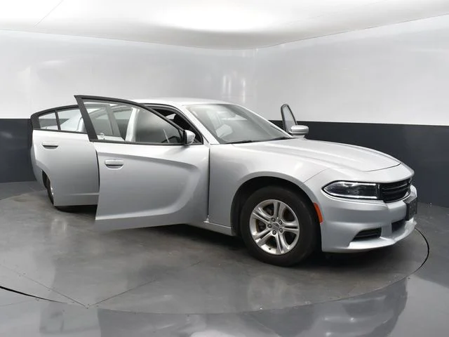 2022 Dodge Charger SXT - Photo 11