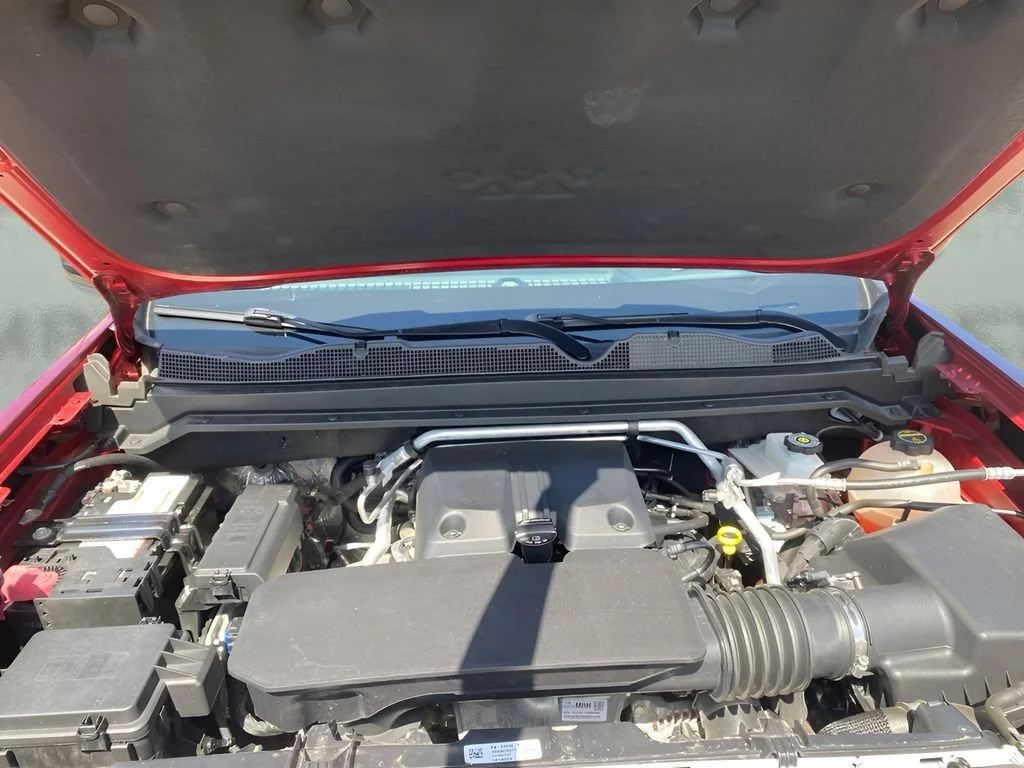 Used 2024 Radiant Red Tintcoat Chevrolet Z71 image 37