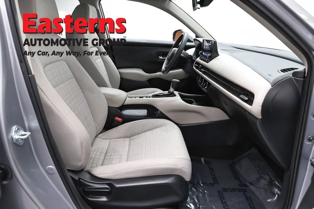 Used 2025 Silver Honda LX image 23