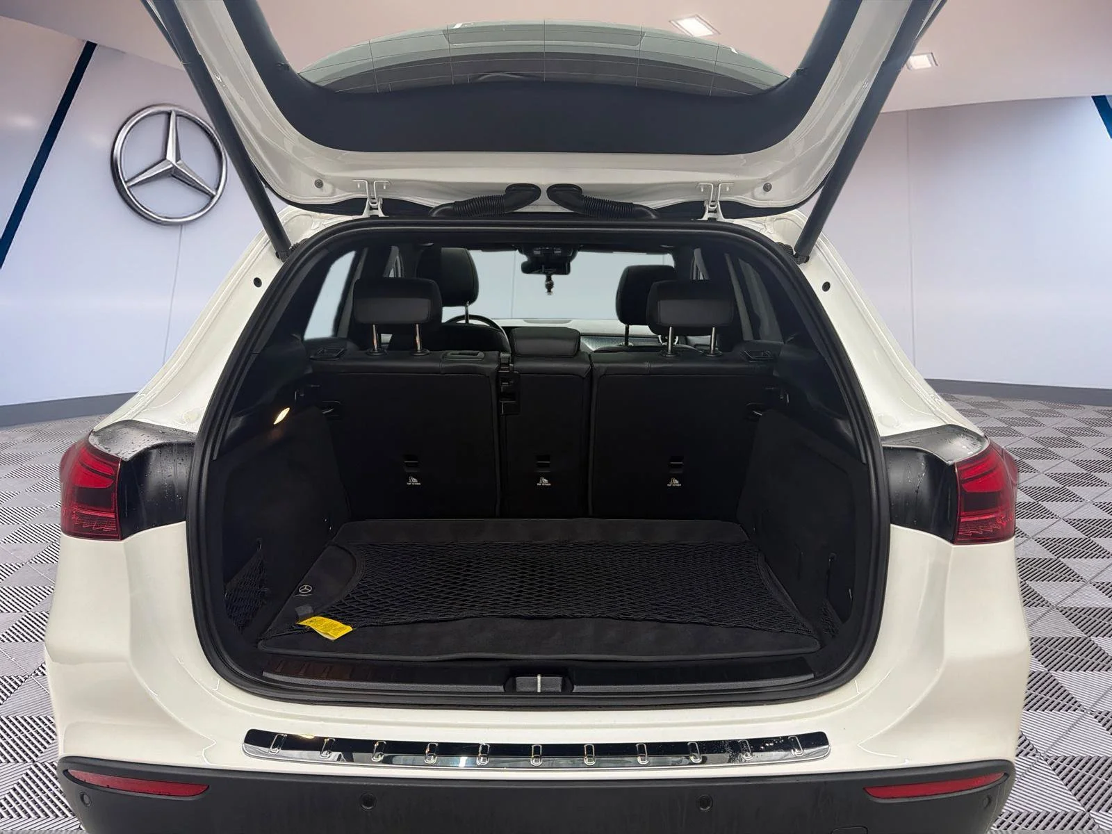 Used 2026 White Mercedes-Benz GLA 250 image 5