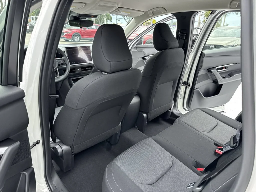 New 2026 White Metallic Mazda 2.5 S AWD image 34