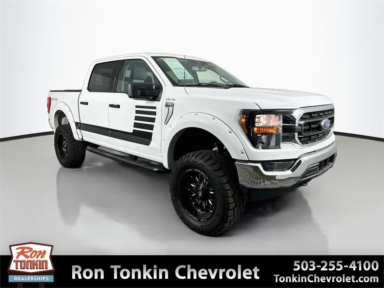 Used 2023 White Ford XL image 1