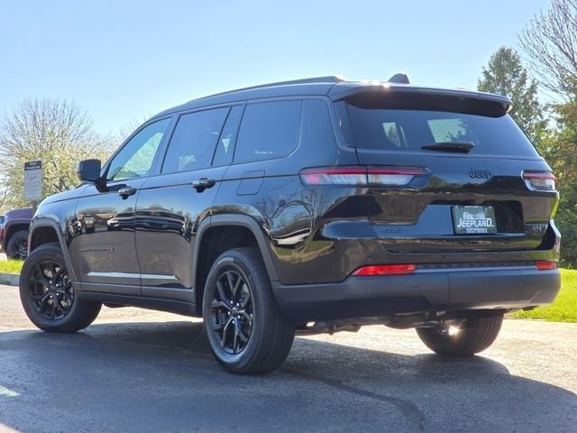 New 2026 Diamond Black Crystal Pearl-Coat Exterior Paint Jeep Altitude image 27