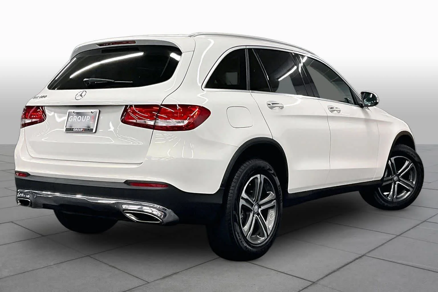 Used 2016 Polar White Mercedes-Benz GLC 300 image 12