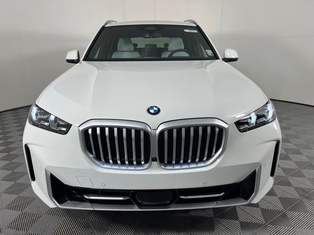 New 2026 White BMW sDrive40i image 2