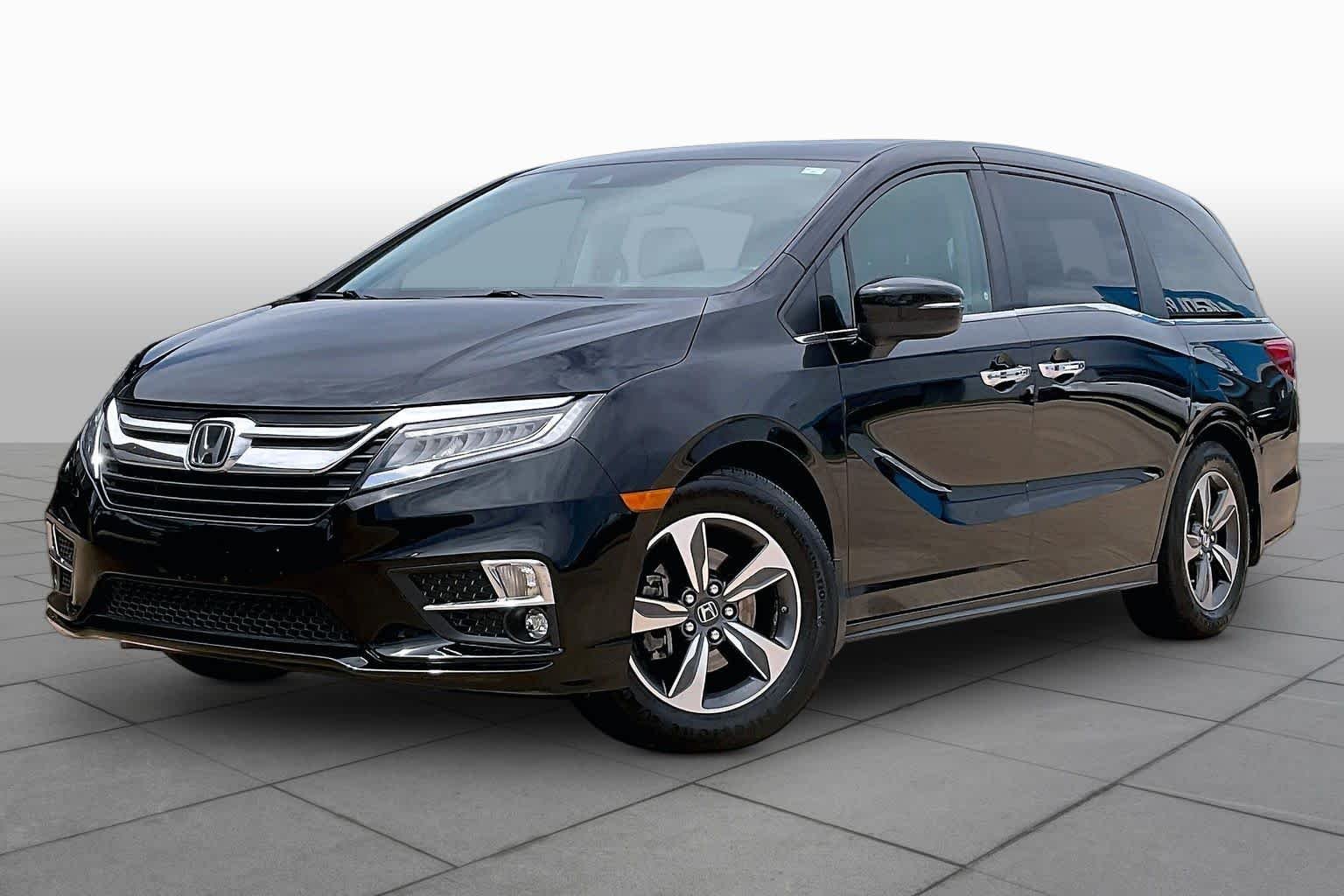 Used 2018 Crystal Black Pearl Honda Touring image 2