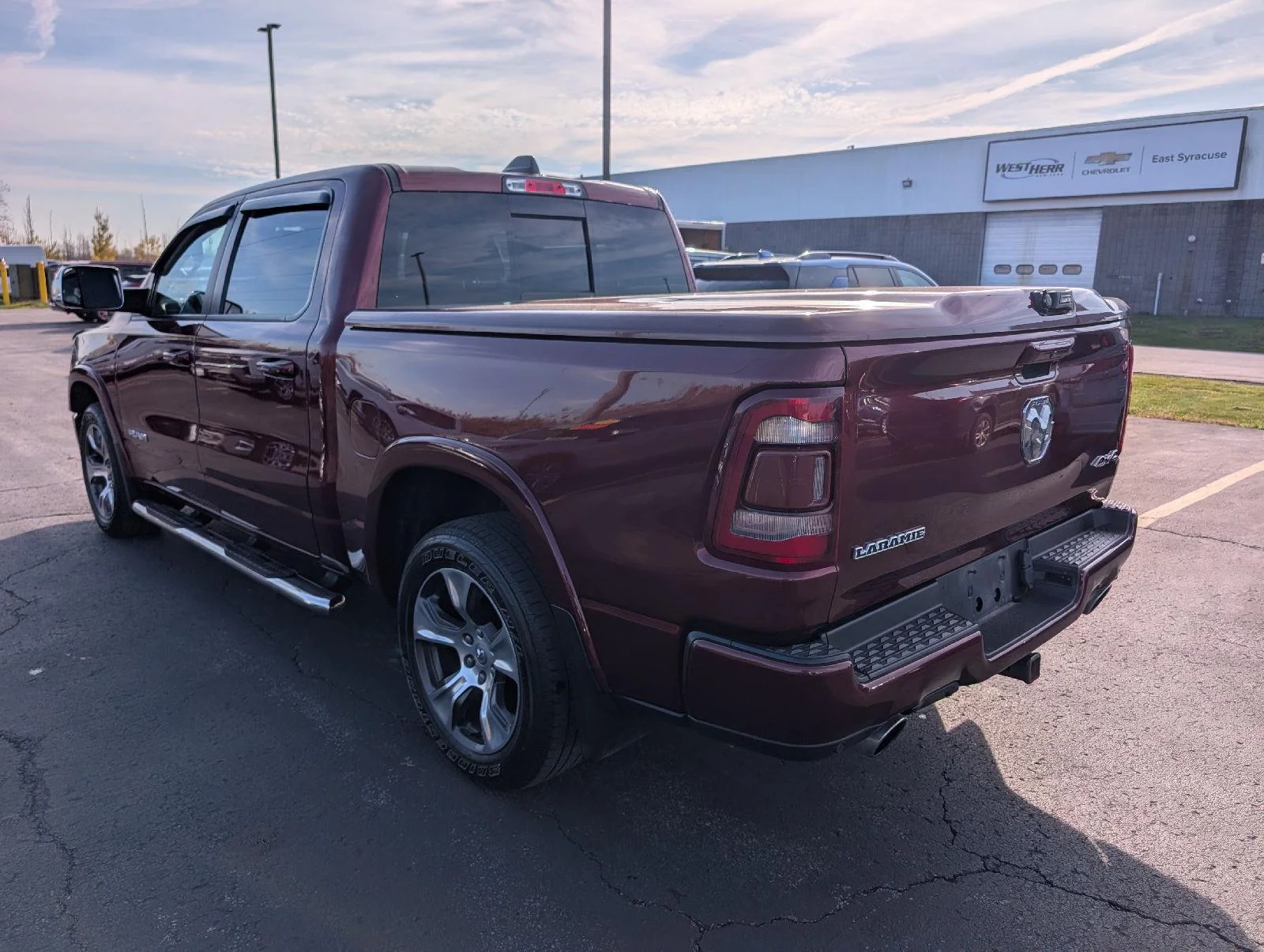 Used 2019 Delmonico Red Pearlcoat Ram Laramie image 6