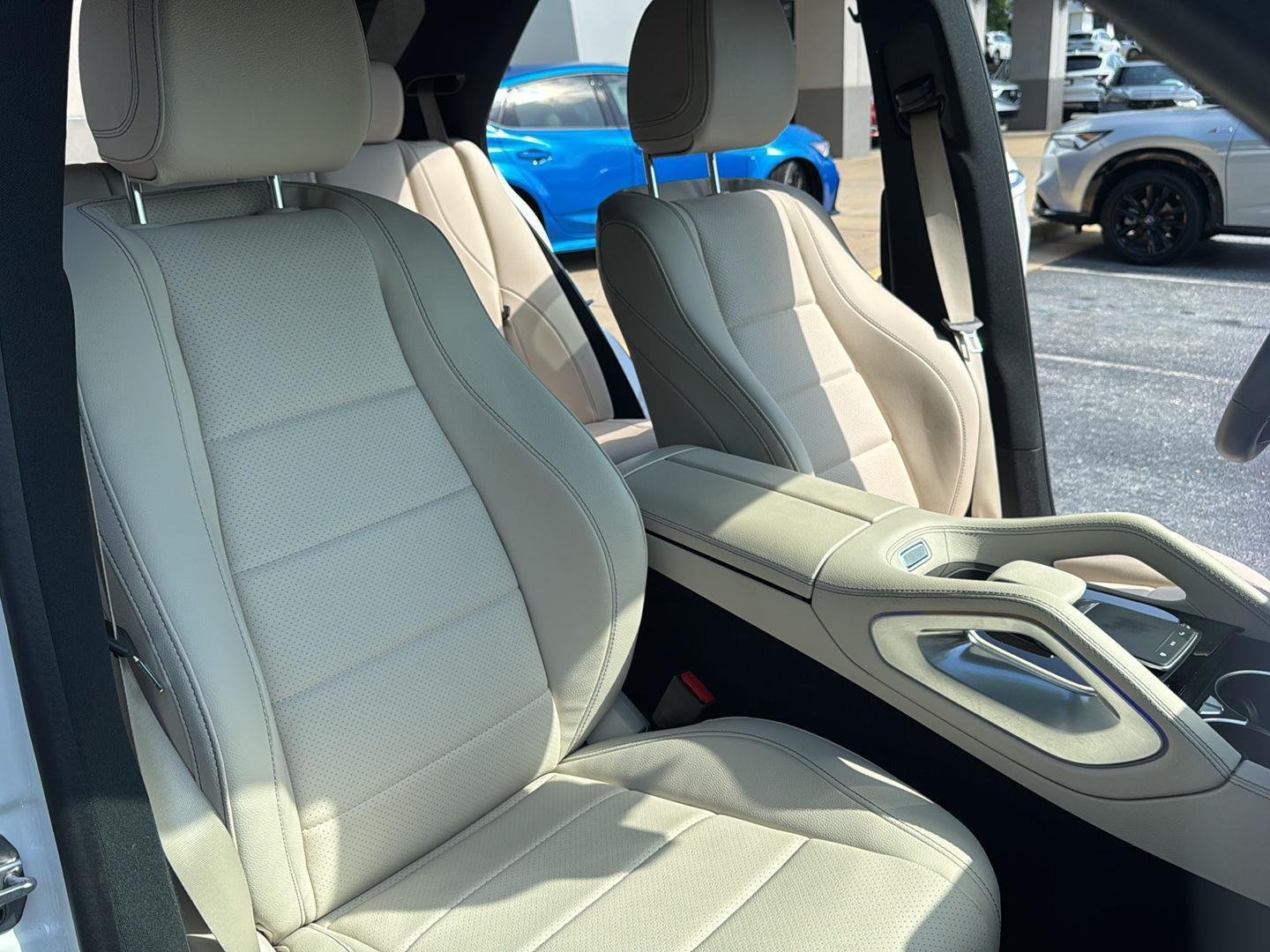 Used 2024 Polar White Mercedes-Benz GLE 450 image 24