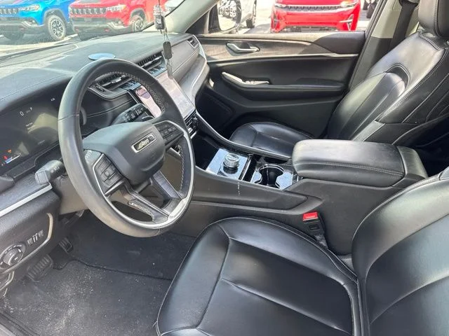 Used 2023 Gray Jeep Limited image 10