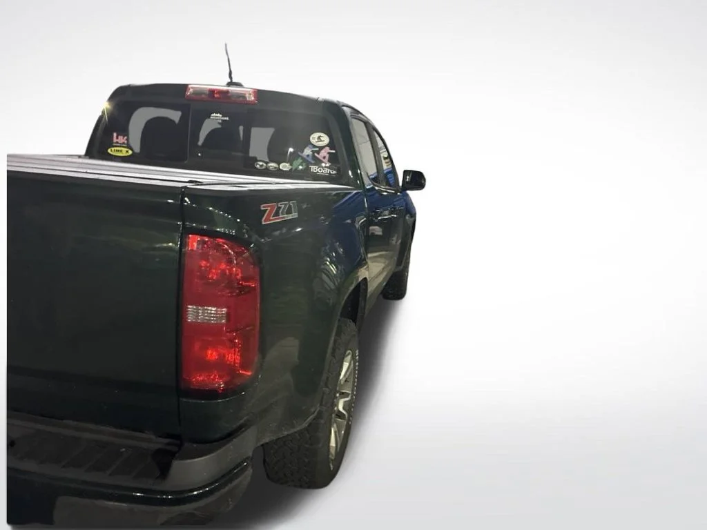 Used 2016 RAINFOREST GREEN METALLIC Chevrolet 4WD Z71 image 5