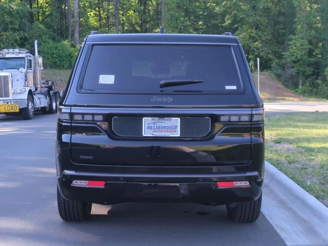New 2026 High Gloss Black Exterior Paint Jeep Limited Altitude image 12