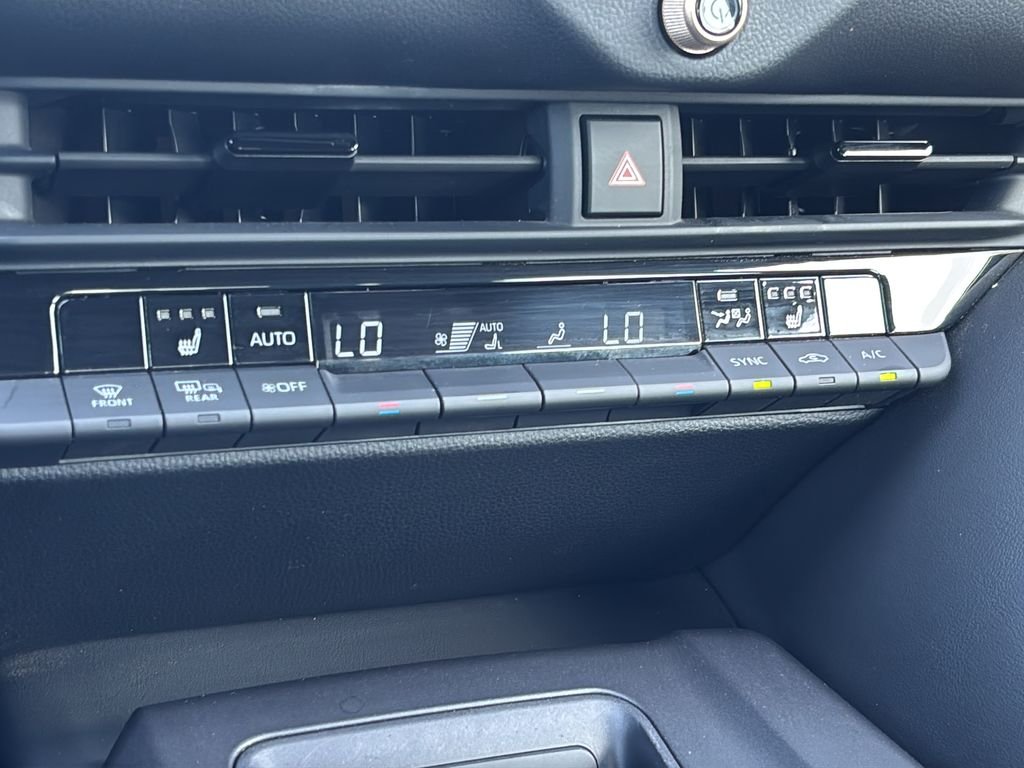 2023 Toyota Crown XLE - Photo 32