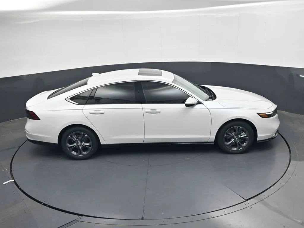New 2026 Platinum White Pearl Honda EX-L image 24