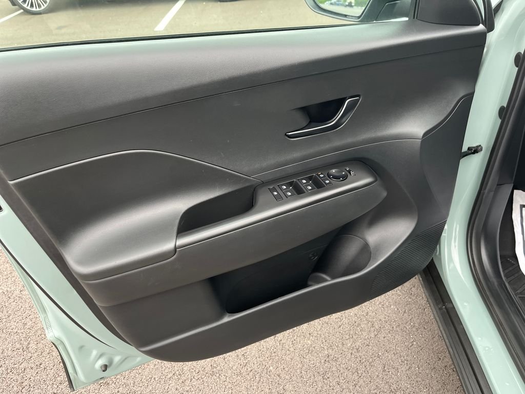 Used 2025 Green Hyundai SEL image 13