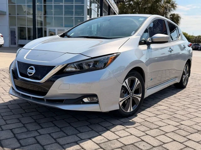 2020 Nissan Leaf SV