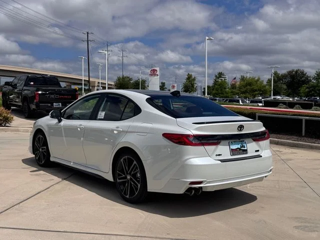 New 2026 Wind Chill Pearl <sup>1</sup> Toyota  XSE image 5