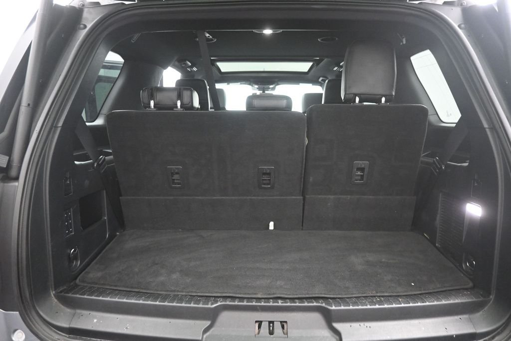 Used 2021 Silver Ford XLT image 2