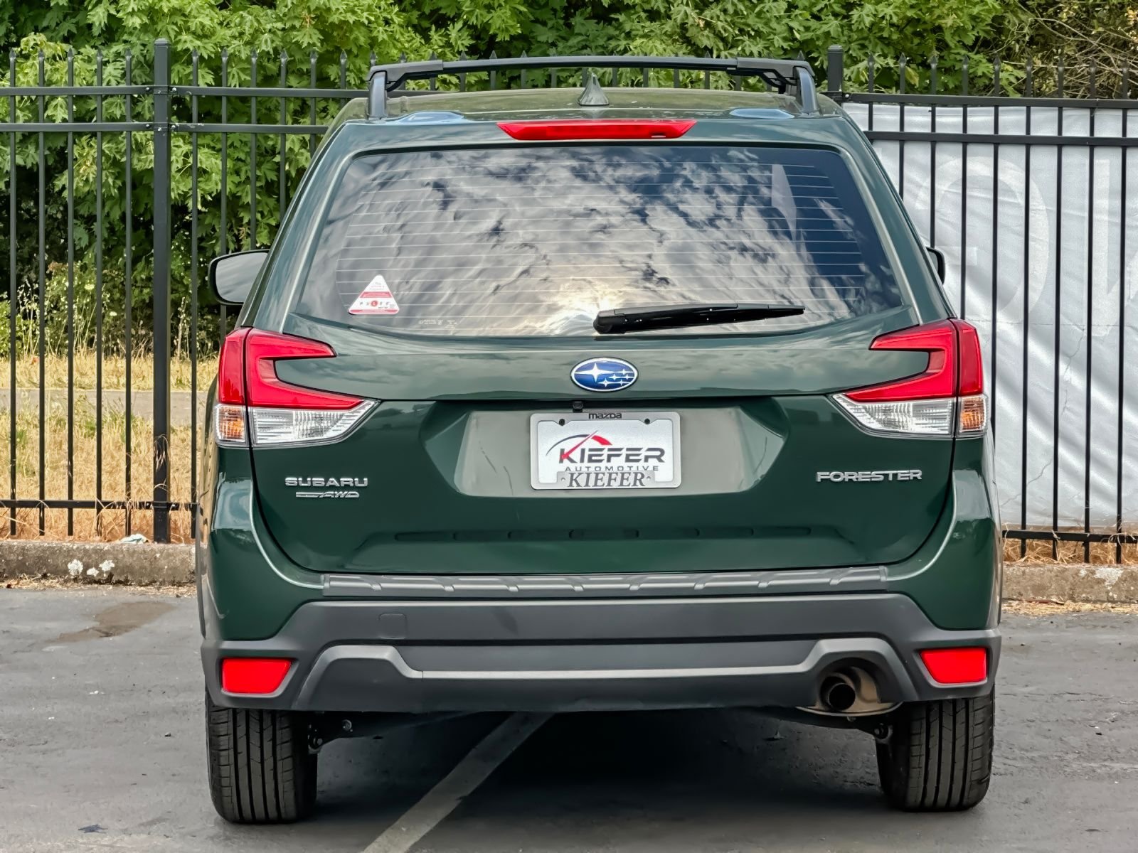 Used 2022 Green Subaru Base image 5