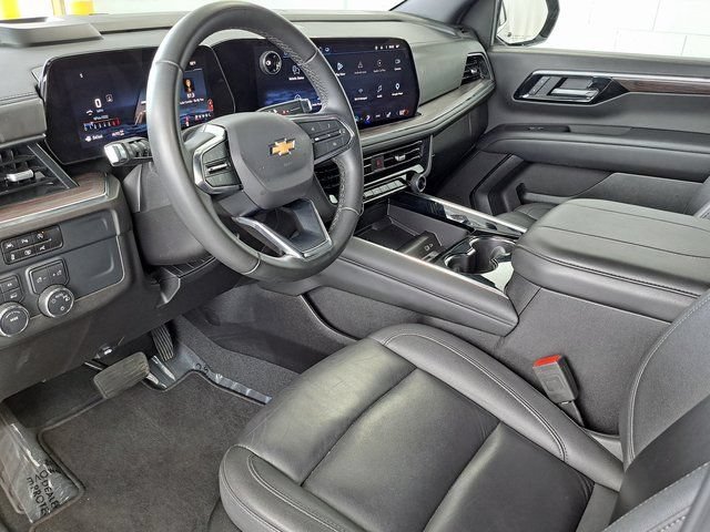 Used 2025 Black Chevrolet LT image 8