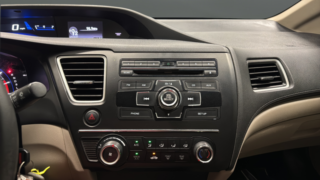 Used 2014 White Honda LX image 11
