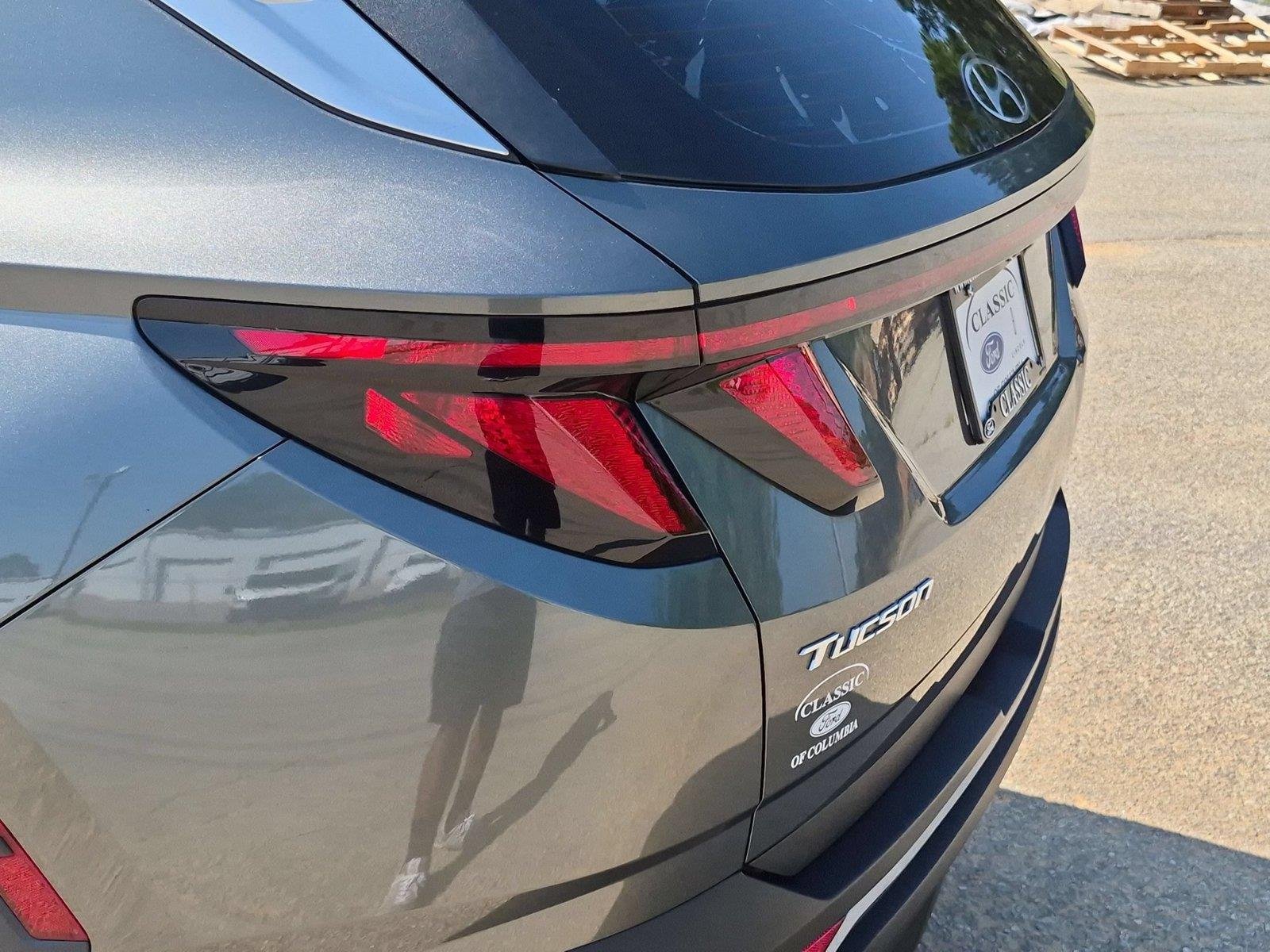 Used 2022 Amazon Gray Hyundai SE image 11