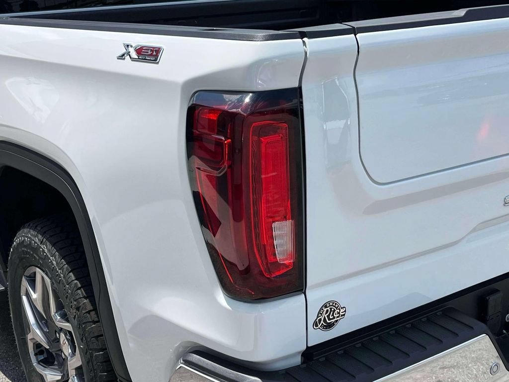 2026 GMC Sierra 1500 SLT - Photo 10