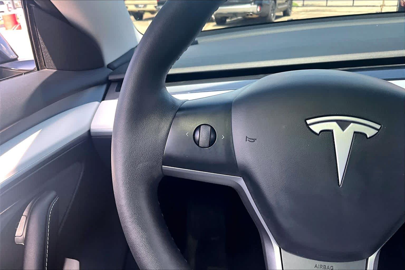 Used 2023 Midnight Silver Metallic Tesla  image 22
