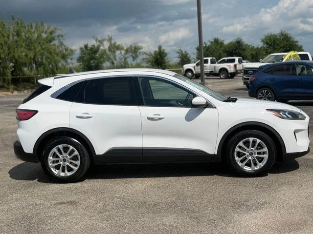 Used 2020 Oxford White Ford SE image 2