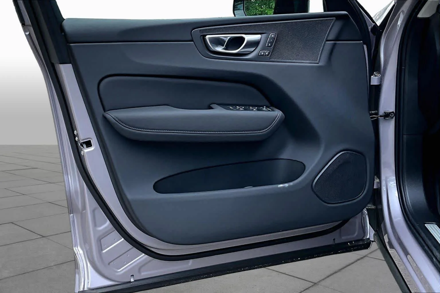 New 2026 Aurora Silver Volvo Plus image 11